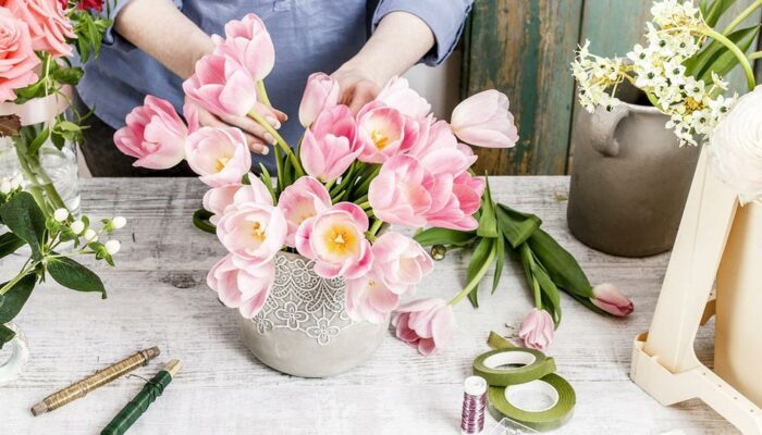 10 common mistakes to avoid while gifting flowers