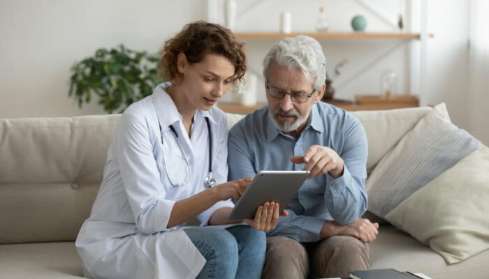 Top 10 tips for choosing a home caregiver for seniors